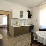 Mikin * Betina (Sibenik-Knin)