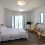 Mikin * Betina (Sibenik-Knin)