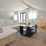 Mikin Apartment *