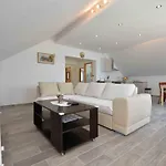 Mikin Apartment