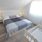Mikin * Betina (Sibenik-Knin)