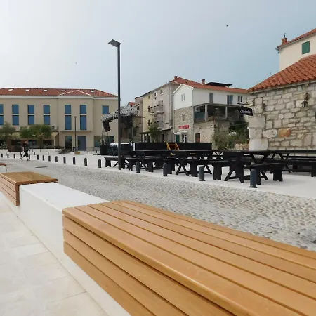 Mikin Apartment *