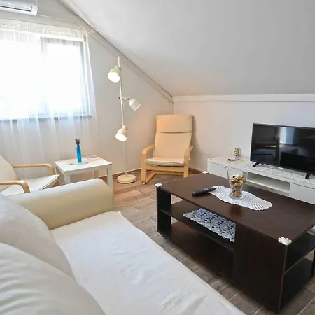 Mikin Betina (Sibenik-Knin)