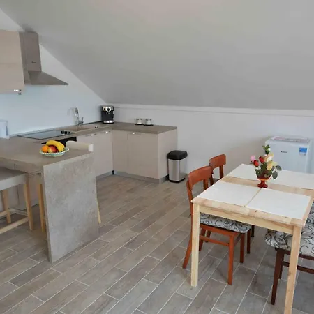 Mikin Betina (Sibenik-Knin)