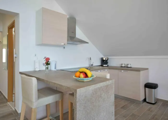 Mikin Betina (Sibenik-Knin)