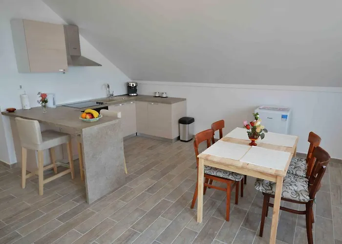 Mikin Betina (Sibenik-Knin)